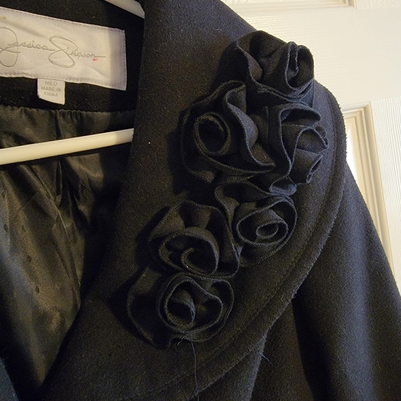 Jessica Simpson long dress coat with floral detailed collar lapel - Picture 3 of 8